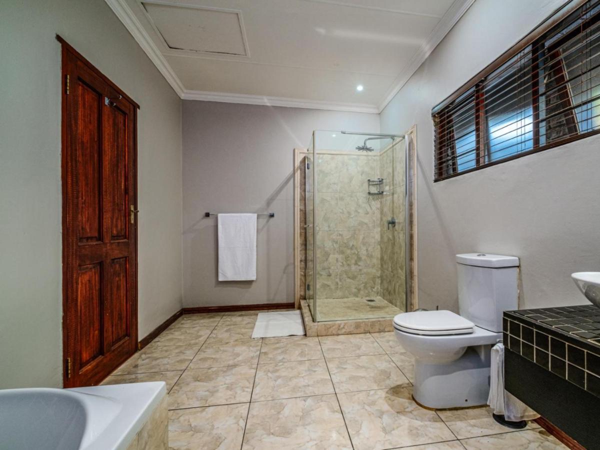 Hurlingham House Guest House جوهانسبورغ المظهر الخارجي الصورة